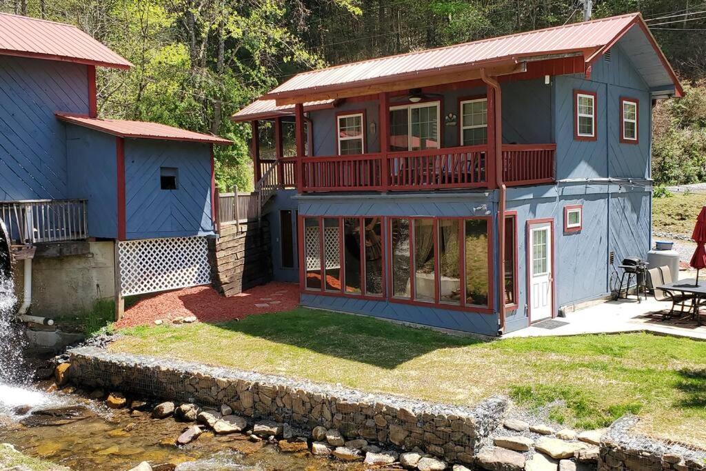 Waterwheel Cabin By The Creek Мърфи Екстериор снимка