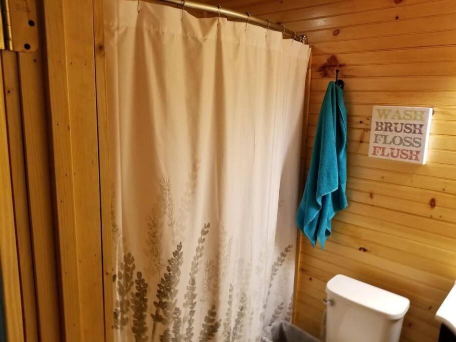 Waterwheel Cabin By The Creek Мърфи Екстериор снимка