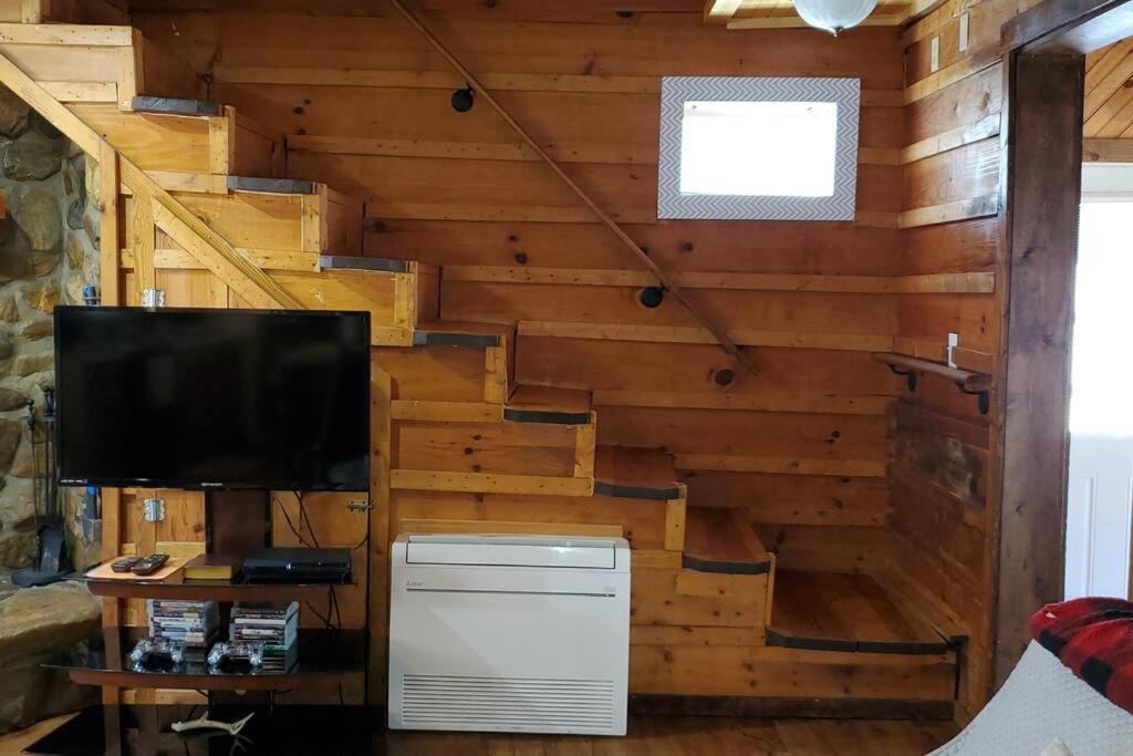 Waterwheel Cabin By The Creek Мърфи Екстериор снимка